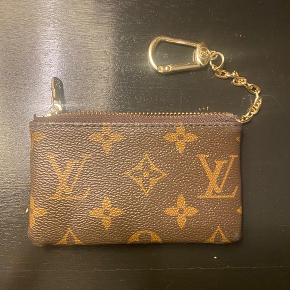 Louis Vuitton key pouch - Picture 1 of 9